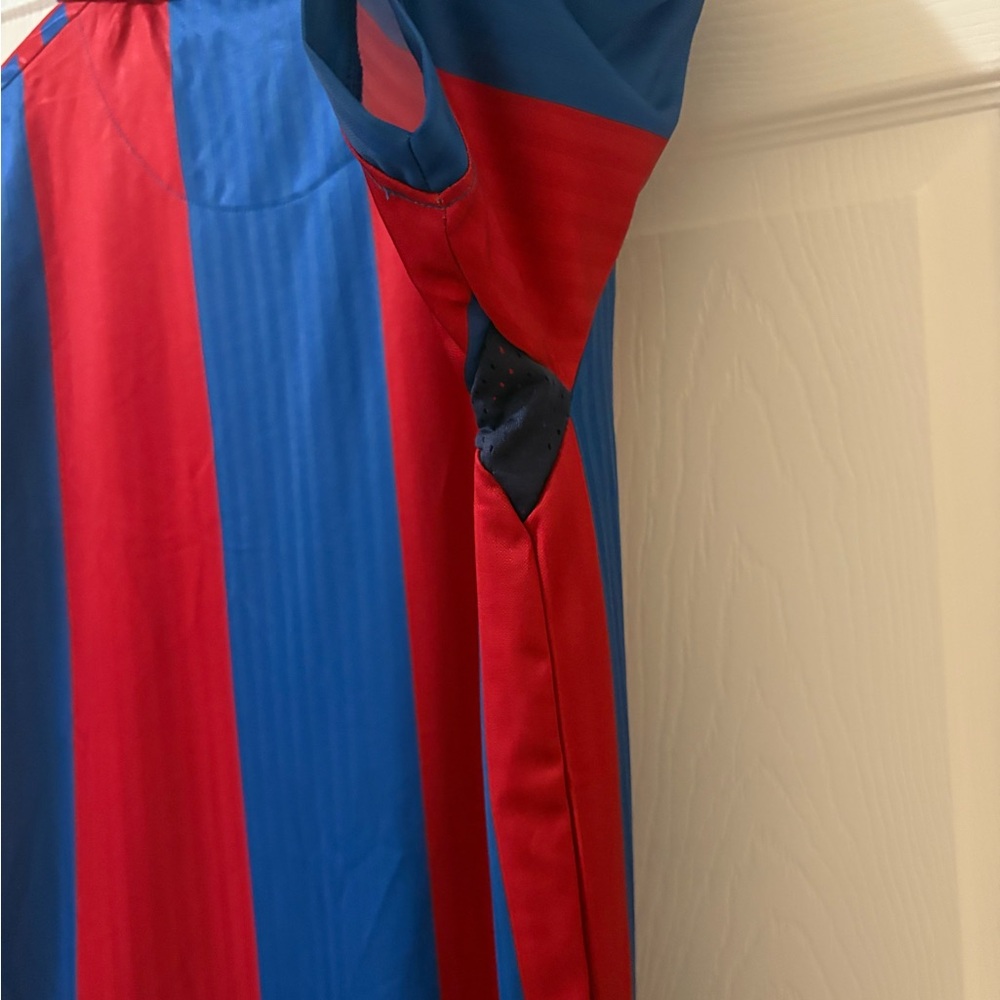 Barca Striped Red and Blue Men's Jersey - Picture 7 of 9